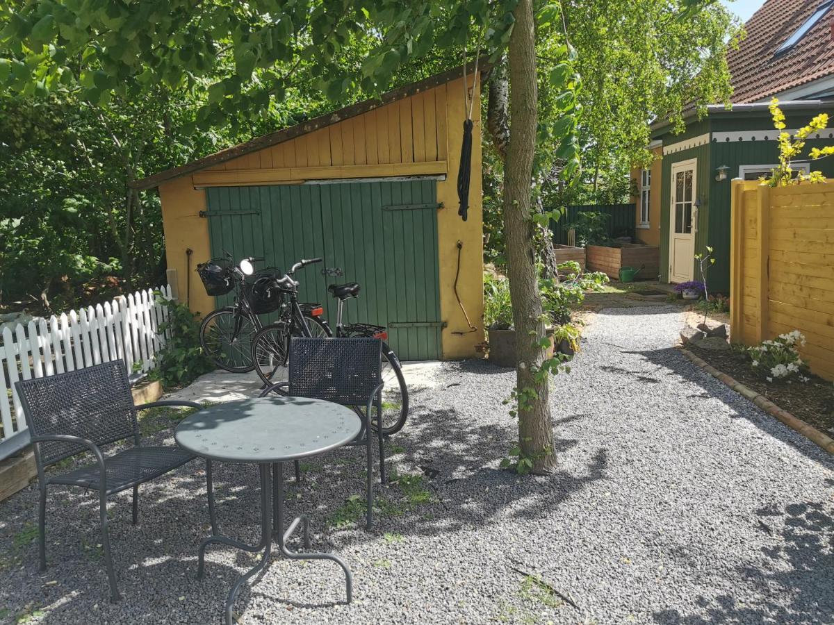 The 'Loft' Apartment- "Den Gule Svane" Guest House - Near Ronne & Beach 외부 사진