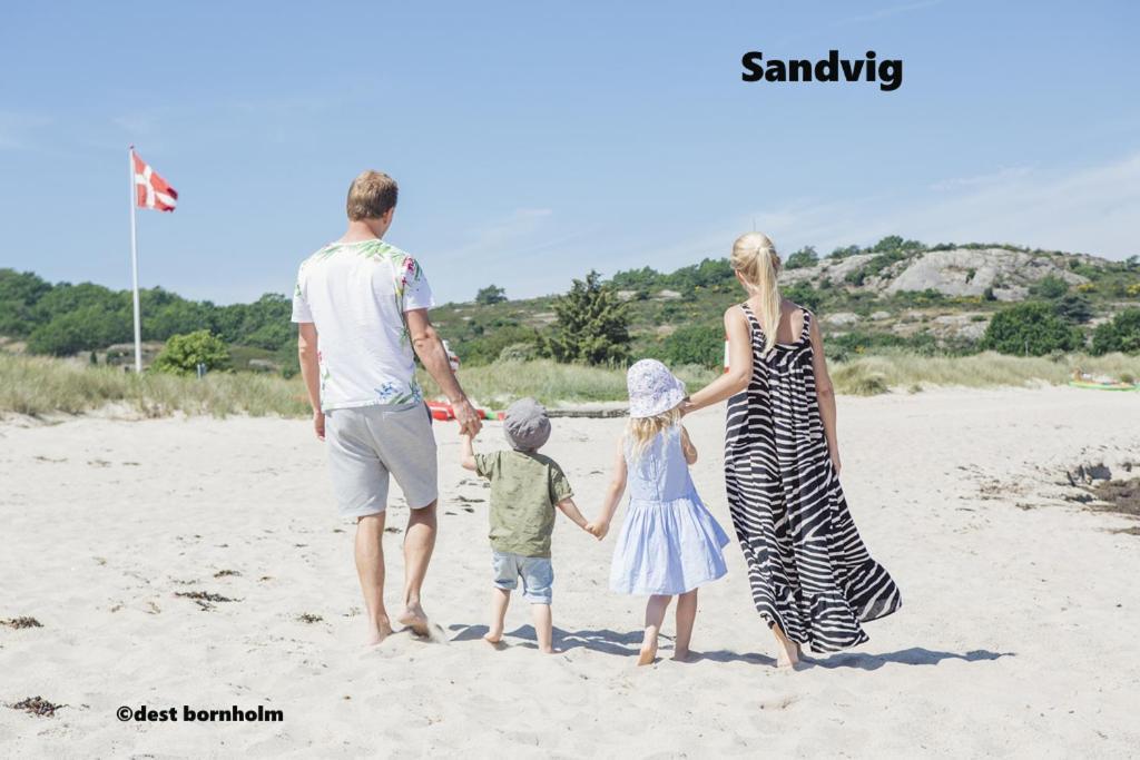The 'Loft' Apartment- "Den Gule Svane" Guest House - Near Ronne & Beach 외부 사진