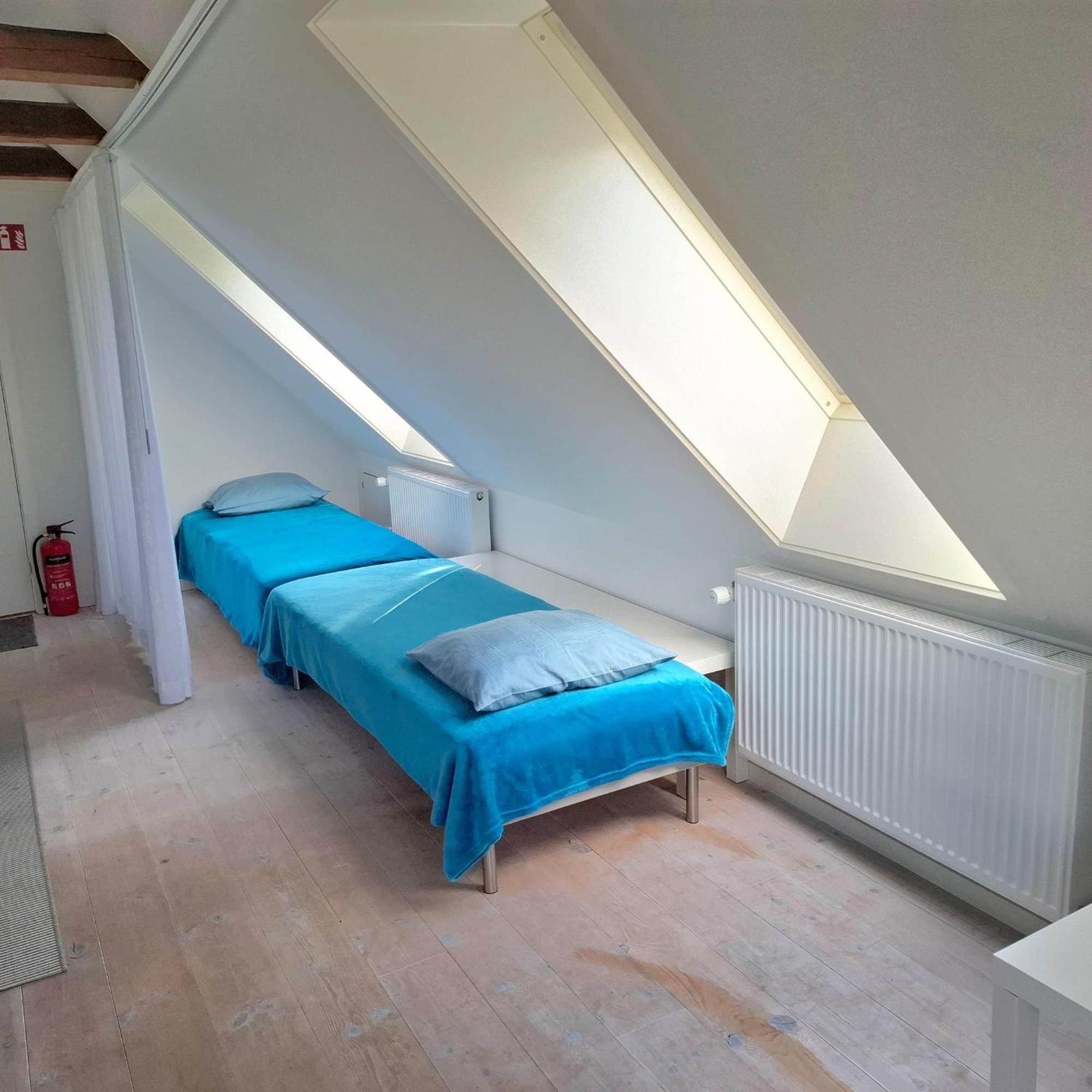 The 'Loft' Apartment- "Den Gule Svane" Guest House - Near Ronne & Beach 외부 사진